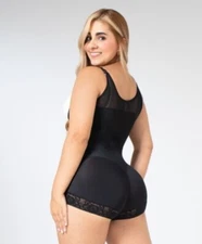 Slimming hipster body shaper / Faja cachetera broche al centro Size L