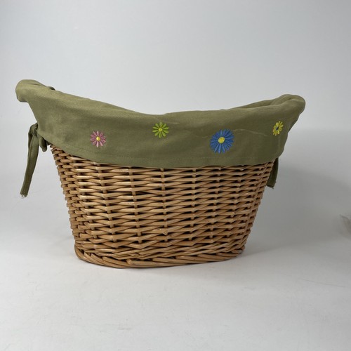 Boho Wicker Oval Basket With Avocado Liner Embroidered Daisies EUC - Picture 4 of 5