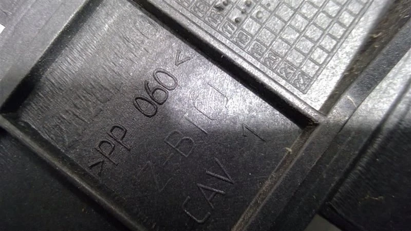 Chevrolet Tahoe 2017-2020 ECM módulo de control del motor soporte de montaje 23283540 Foto 3 de 4