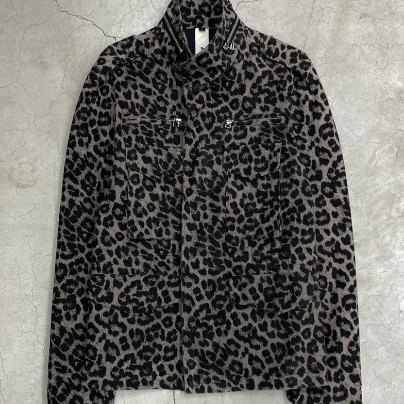 Attachment Leopard Jacket, Size L - image 6