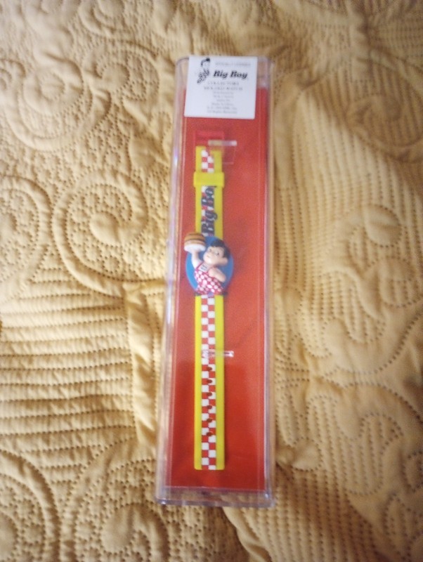 Big Boy Collectors Molded Watch Restaurants & Fast Food 1999 Red Yellow Blue