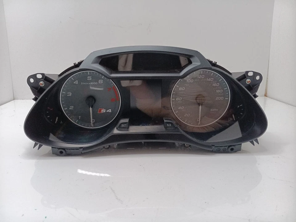Cuadro velocímetro 200 MPH con navegación Audi S4 2010 137.694 millas Foto 3 de 4