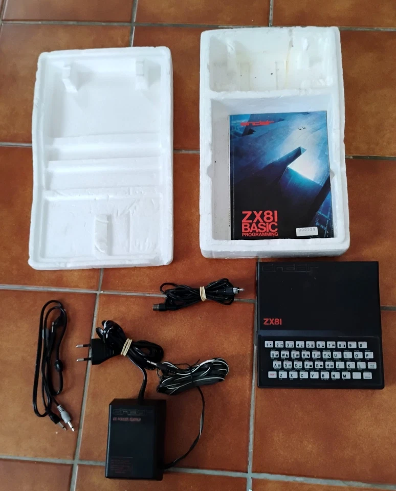 Ordinateur vintage Sinclair ZX81 complet - Ordinateurs