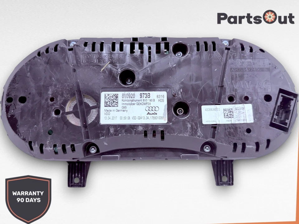 2017-2020 奥迪 A3 四轮车 - 仪表组/速度计 8V0920973 原始设备制造商 — 第 4/4 张图片