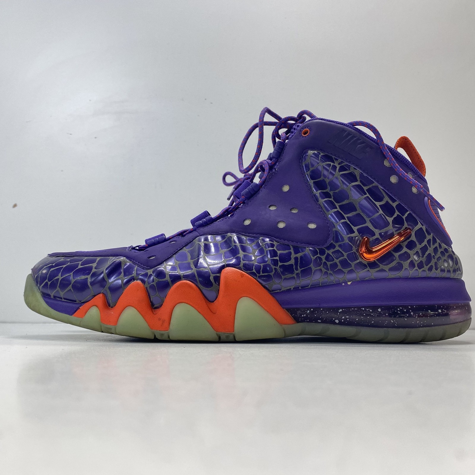 Nike Men's Barkley Posite Max 'Suns' Size 13