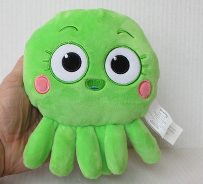 Baby Shark: Fin Friends Vola - 8'' Plush with Sound Says BEEP Pink Fong BST27