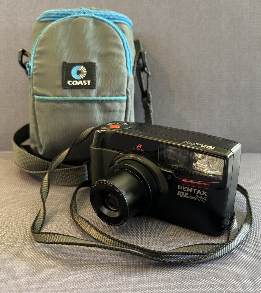 PENTAX IQZOOM 700 35mm FILM CAMERA 35-70mm TELE-MACRO LENS w/ SOFT