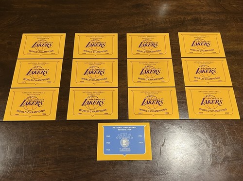 3 TAGLIE - Maglia Los Angeles Lakers Championship & Ritirata # Banner DECAL NBA - Foto 3 di 17