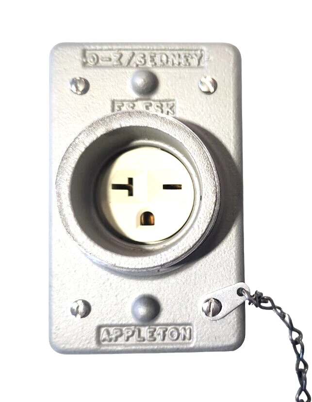 APPLETON ELECTRIC FSK620A NEMA 6-20R 250V 20A Receptacle & Weatherproof Cover - Image 3 of 4