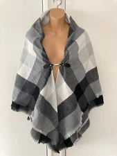 Women's Size Small Medium Lightweight Clasp Front Plaid Cape Poncho Shawl