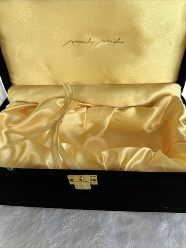 Marilyn Miglin Perfume Decanter Bottle 7” Glass Box Lined Funnel - Picture 11 of 21