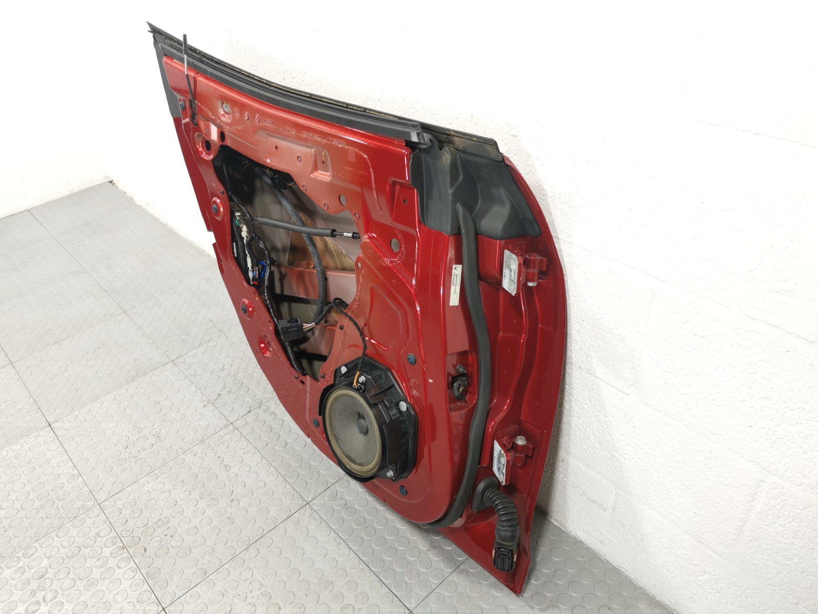 Maserati Ghibli S AWD 3.0 2014 V6 Rear Left Door Shell Red Color 670008304 OEM