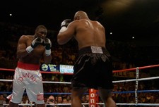 Danny Williams white trunks and Mike Tyson black trunks fights eac- 2004 Photo 5