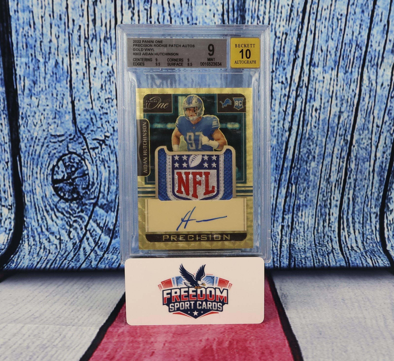 Aidan Hutchinson Panini One #302 Autograph Patch Gold
