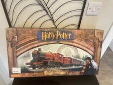 Hornby OO Gauge Harry Potter and The Philosopher's Stone Train Set
