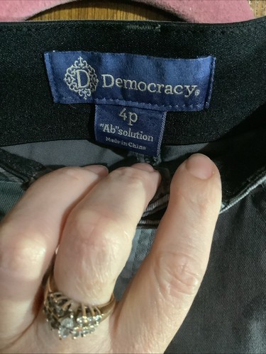 Democracy Gray Camouflage Pants 4Petite “Ab” Solution - Picture 6 of 12