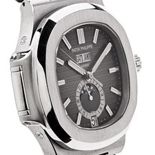 Patek Philippe Nautilus 5726A-001 Annual Calendar Moon Phases (2020) 4