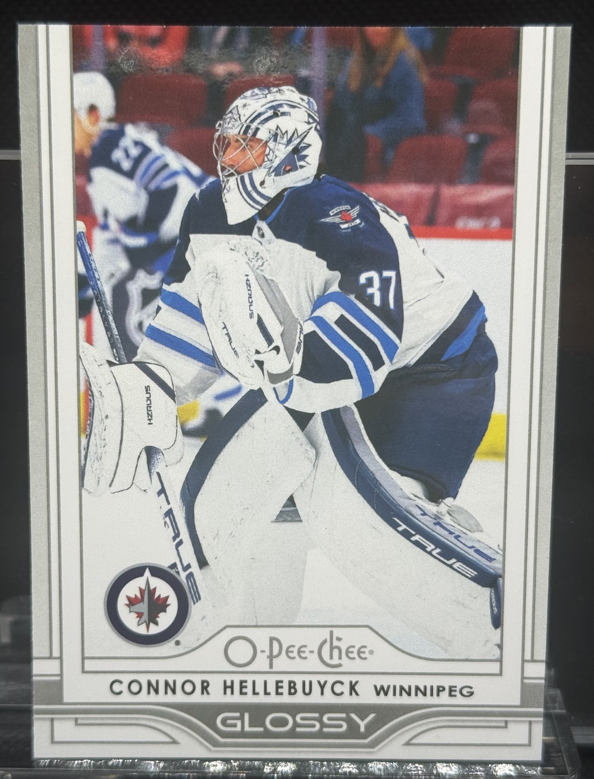 2025-26 Upper Deck Series 2 - O-Pee-Chee Glossy Connor Hellebuyck #OG-39 Jets