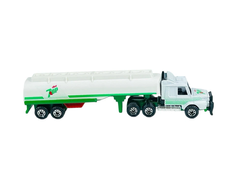 Matchbox Convoy CY-17 7UP Tanker Truck ~ 1983 Silver Window Box Die Cast - Image 3 of 4