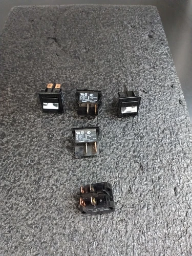 Lot of 6 EATON 2600H11E 2600 Series Rocker Switches