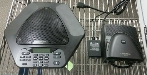 ClearOne Max 860-158-600 Wireless Dect Conference Phone Expansion 860-158-601 - 第 1/4 張圖片