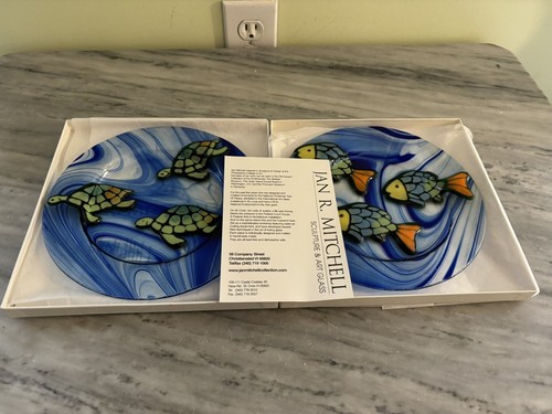JAN R MITCHELL FUSED GLASS PLATES SET OF 2 TURTLES AND FISH