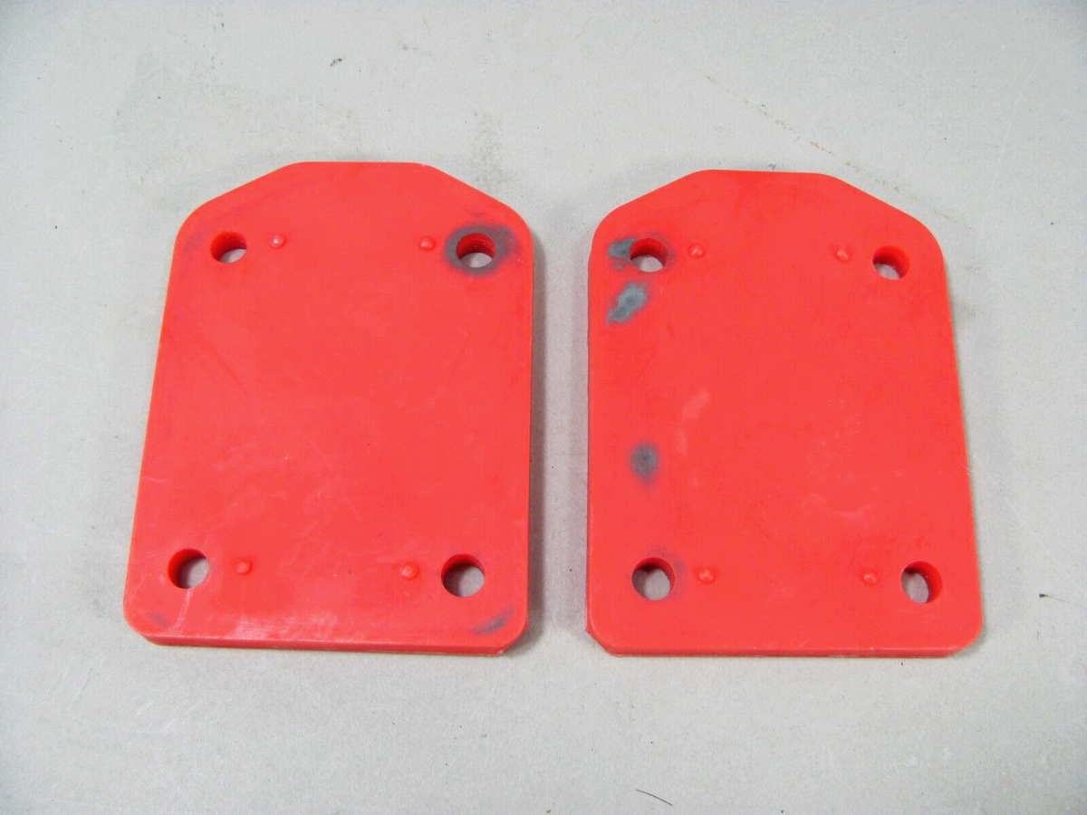 デッドINDEPENDENT TRUCKS BAR CROSSウインドブレーカー デッドINDEPENDENT TRUCKS BAR CROSSウインドブレーカー