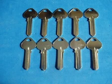 LOT OF TEN LOCKSMITH RU45 KEY BLANKS FITS RUSSWIN NICKEL CHROME BRS MADE IN USA