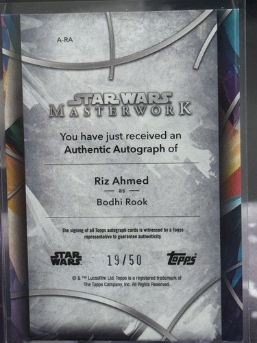 24 Masterwork Star Wars Bodhi Rook Riz Ahmed 19/50 Foil On Card Autograph - Picture 2 of 2