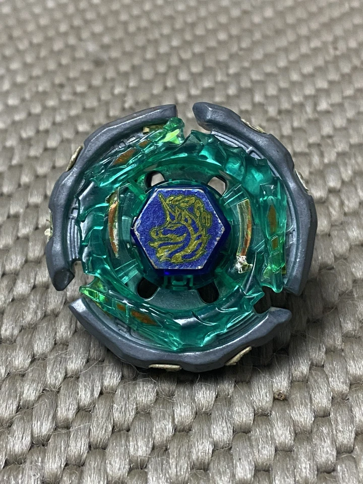 Beyblade Ray Striker/Unicorno D125CS Auténtico Takara Tomy Metal Fight Foto 2 de 4