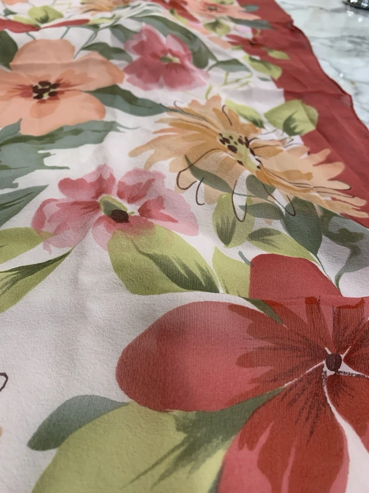 Bufanda de seda floral Ann Taylor Foto 3 de 4