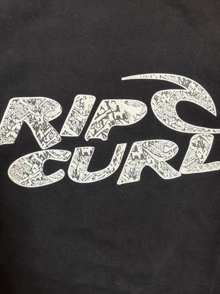 Ripcurl Mens Surf Wear With Bone Graphic Letters And A Small Back Hit Size Xl - Image 2 of 4