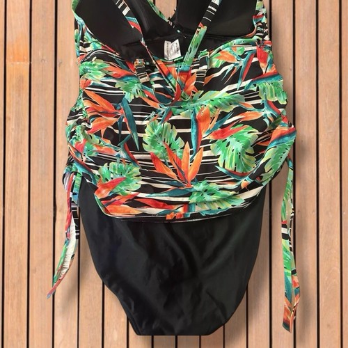 St Johns Bay 22W One Piece Tropical Swimsuit Bathing Suit Tummy Control Hawaii - Picture 3 of 7