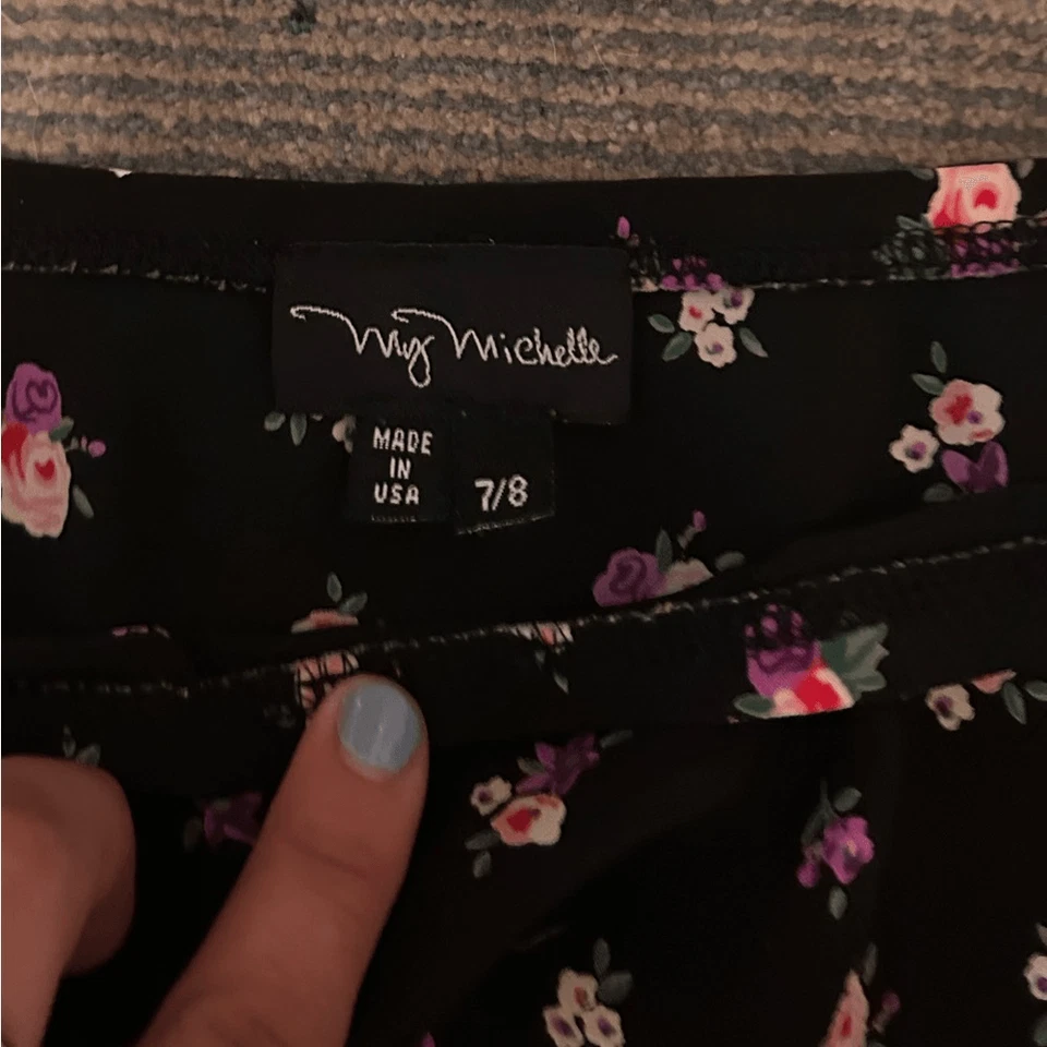 Y2K Vintage Black Floral Skirt - Image 3 of 4