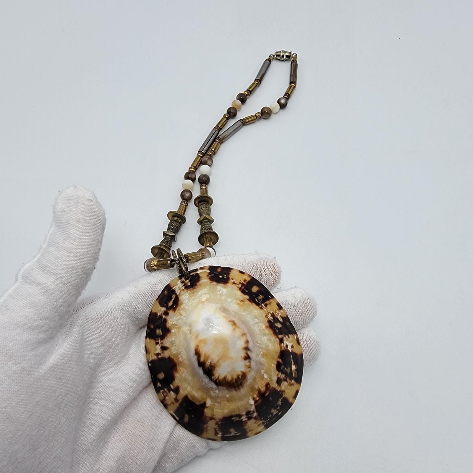 Big Statement Shell Pendant Necklace Agate Beads … - image 13