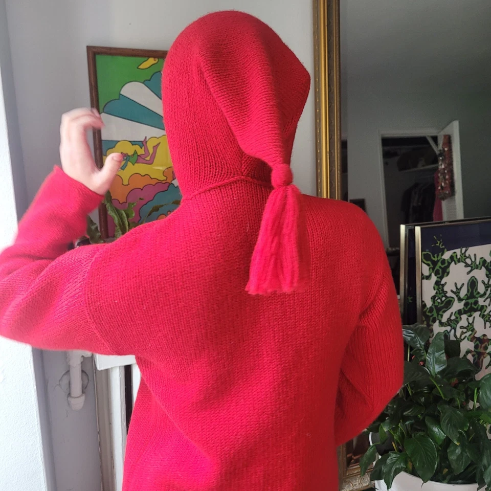 Cárdigan Fairy Capucha Larga Lana Rojo Tejido Frente Abierto UE. mediano hecho a mano Foto 3 de 4