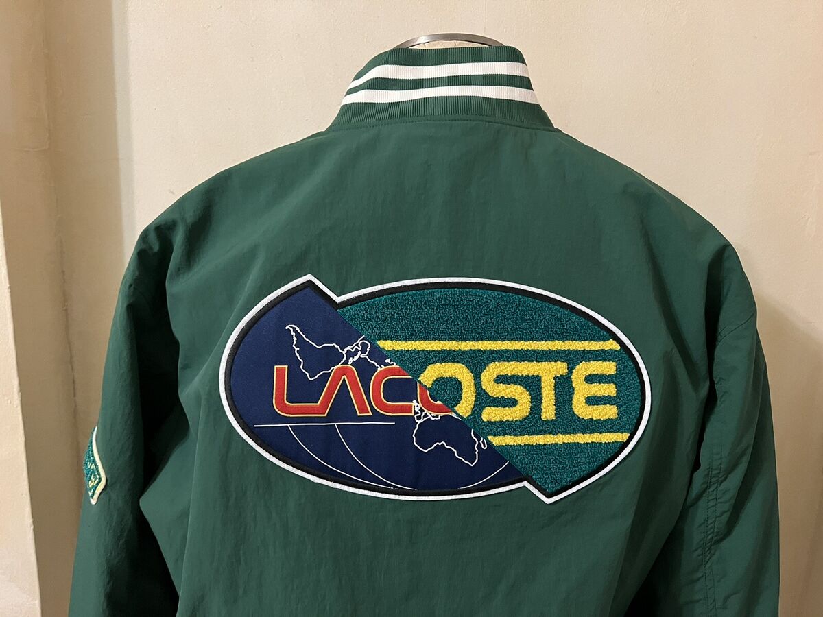 LACOSTE LIVE GREE HERITAGE GRAPHIC LOGO BUTTONED BOMBER LACOSTE LIVE GREE HERITAGE GRAPHIC LOGO BUTTONED BOMBER