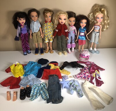 Vtg BRATZ DOLLS Lot of 5 Girls & 2 Boys w/ Accessories Clothing Shoes 2001-2003