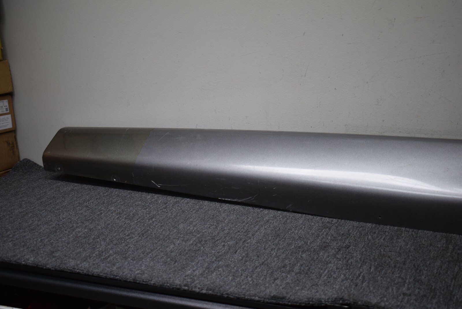 ASTON MARTIN DB9 ROCKER PANEL MOLDING FACTORY OEM.