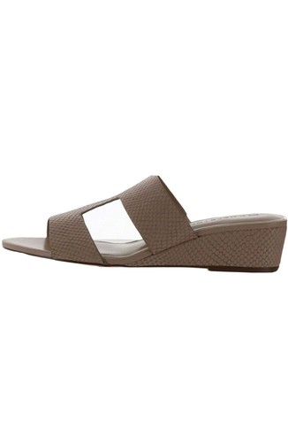 NIB H by HALSTON $95  Cut-out Leather Sandals -Mini Wedge -Pale Pink- Size 8.5 M - Picture 1 of 9