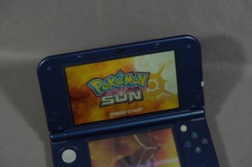 New Nintendo 3DS XL Galaxy Edition RED-001 with Charger Stylus Pokemon Sun