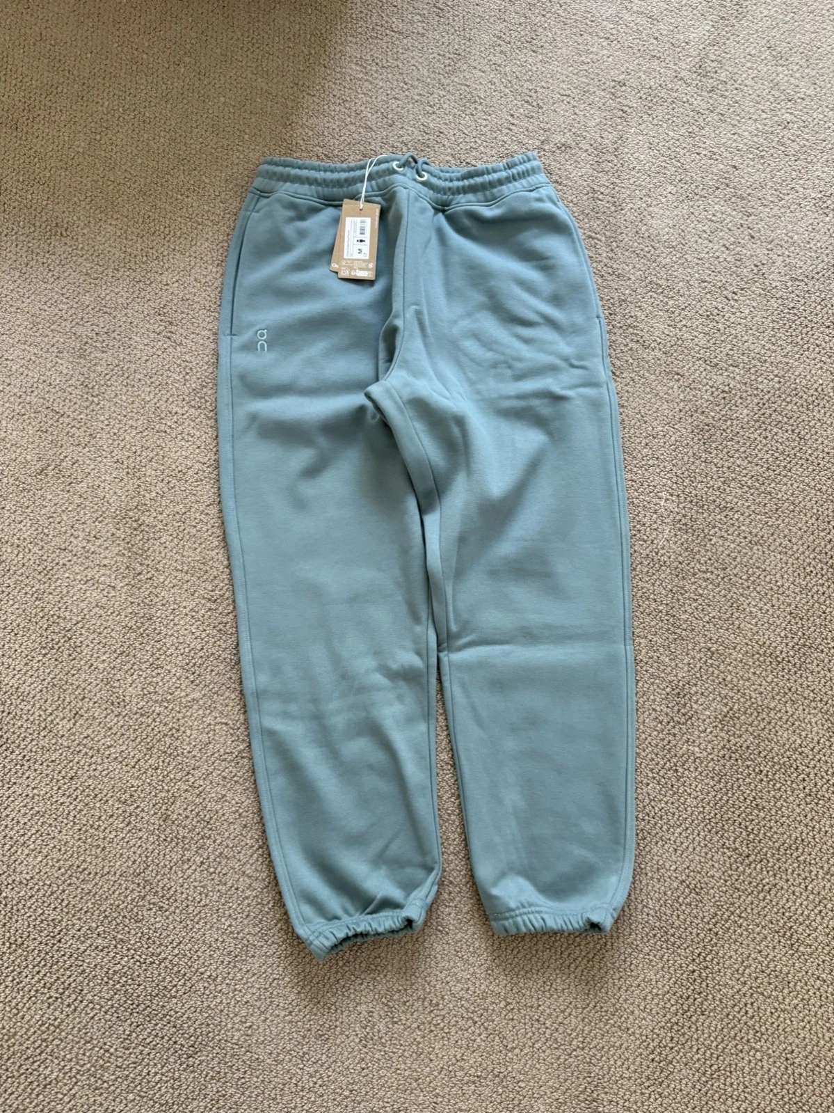 On Cloud Collective Jogger Pants Medium NWT (retails $120)