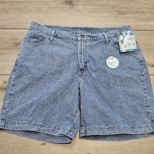 NWT Riders by Lee Denim Shorts Womens Size 18M Instantly Slims You Blue Cotton