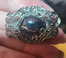 Vintage Curved Hematite Cobachon Filigree Silvertone Elegant Scarf Clip 1"