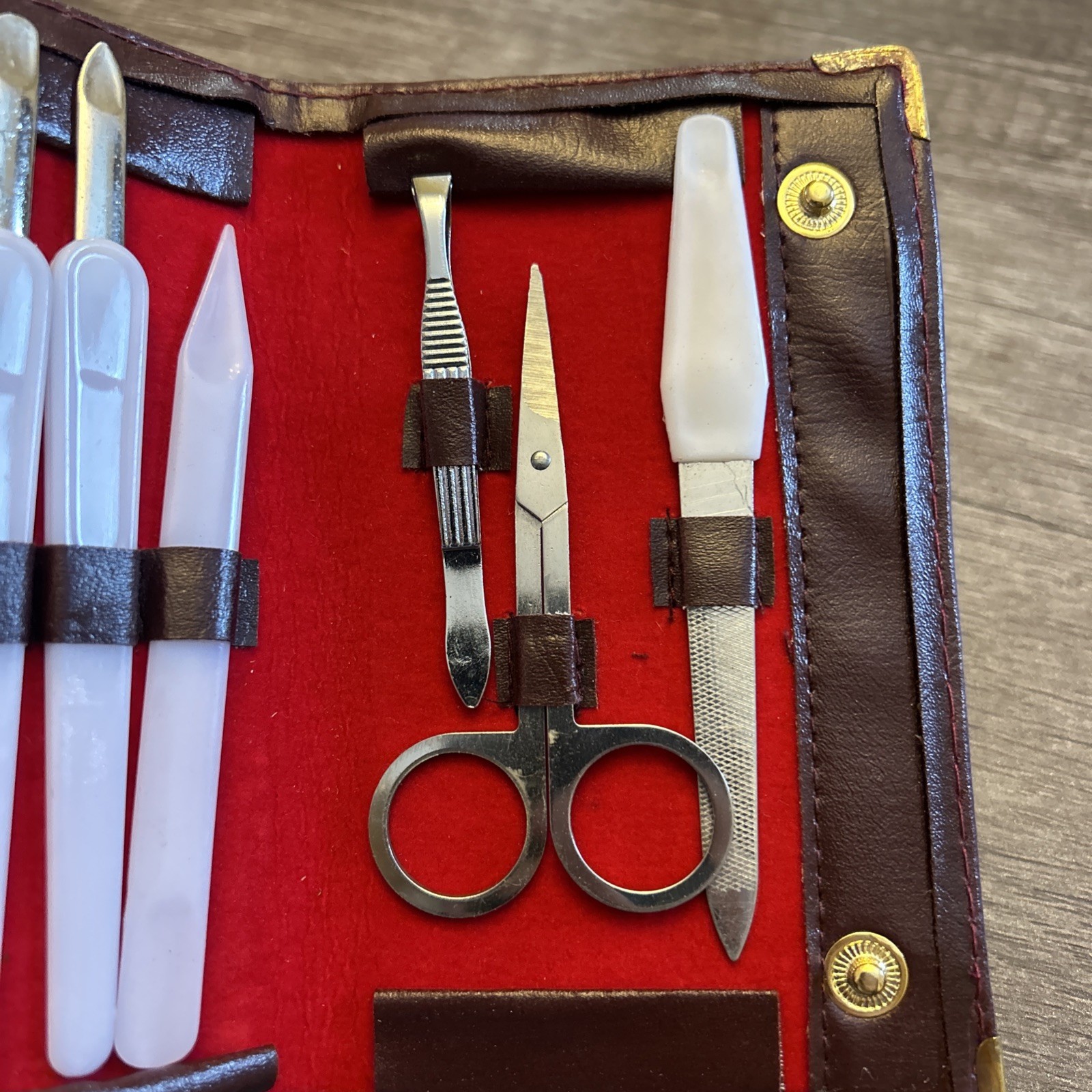 Vintage Chicago CTA Train Manicure Set
