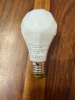 Nanoleaf Matter Essentials E27 Leuchtmittel, RGBW dimmbar - Matter over Thread
