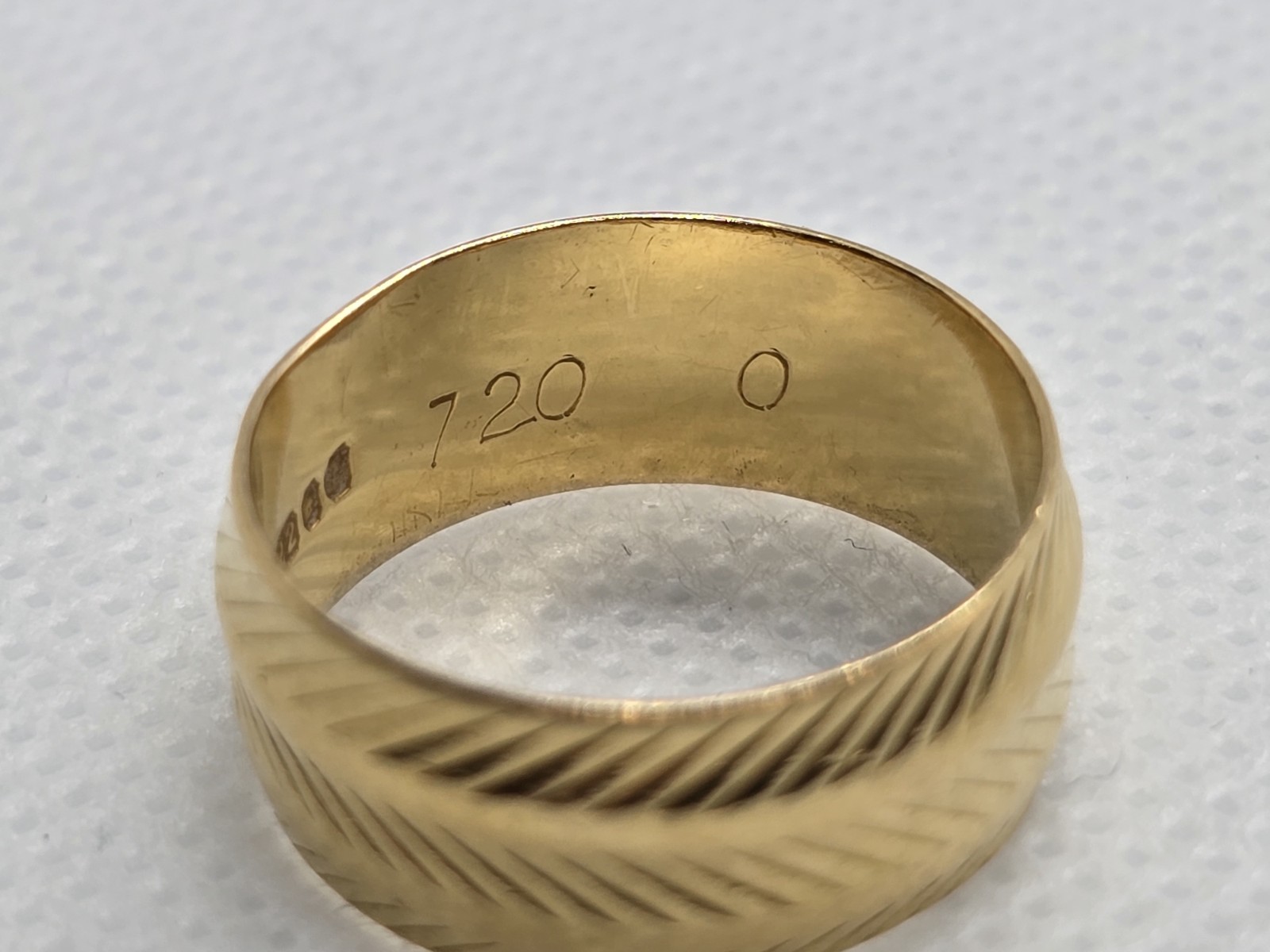 Solid 22ct Yellow Gold Patterned Wedding Band Rin… - image 4