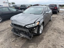 Used Left Tail Light Assembly fits: 2014 Ford Fusion lid mounted Hybrid SE L. Le