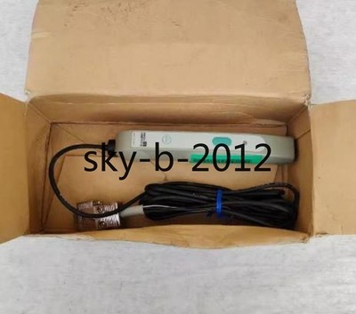 1 PCS NEW IN BOX   Sensor as shown in the diagram V600-CH1D #ac