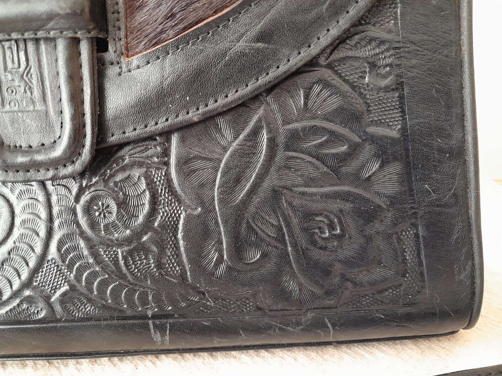 Old Vintage Hand Tooled REAL Leather Purse Should… - image 3